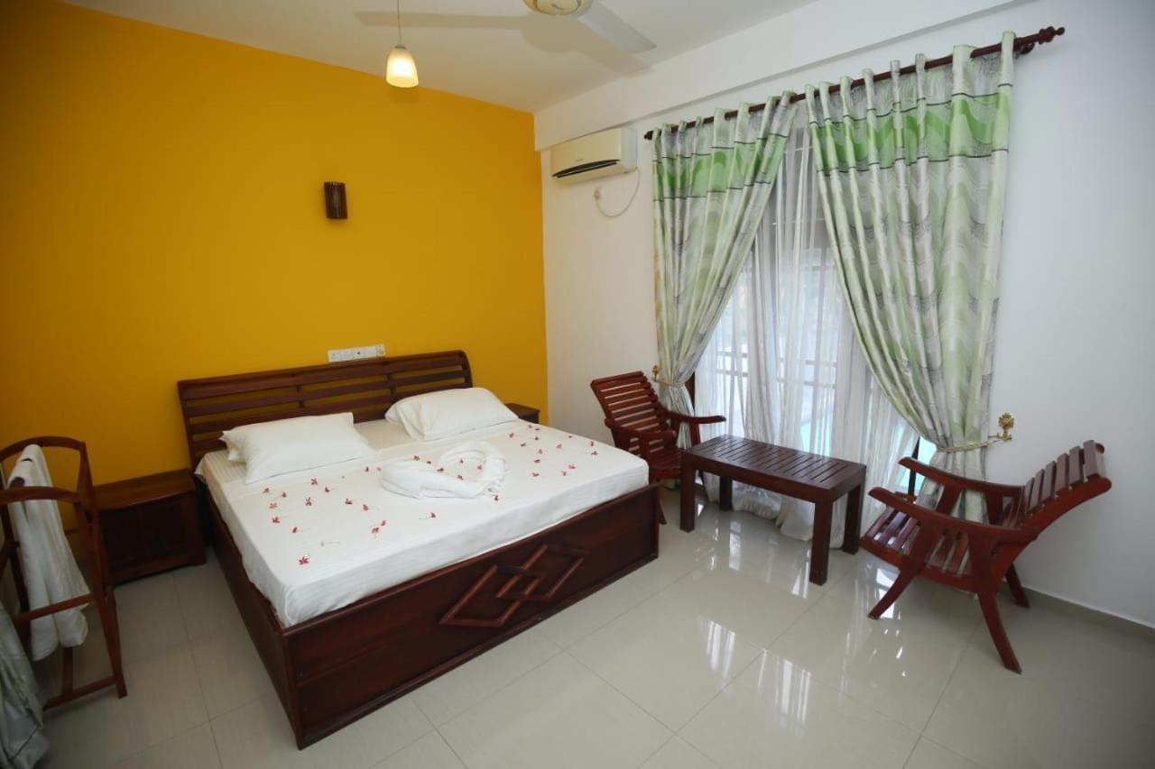 Yala Safari Village Maha Akurugoda Luaran gambar