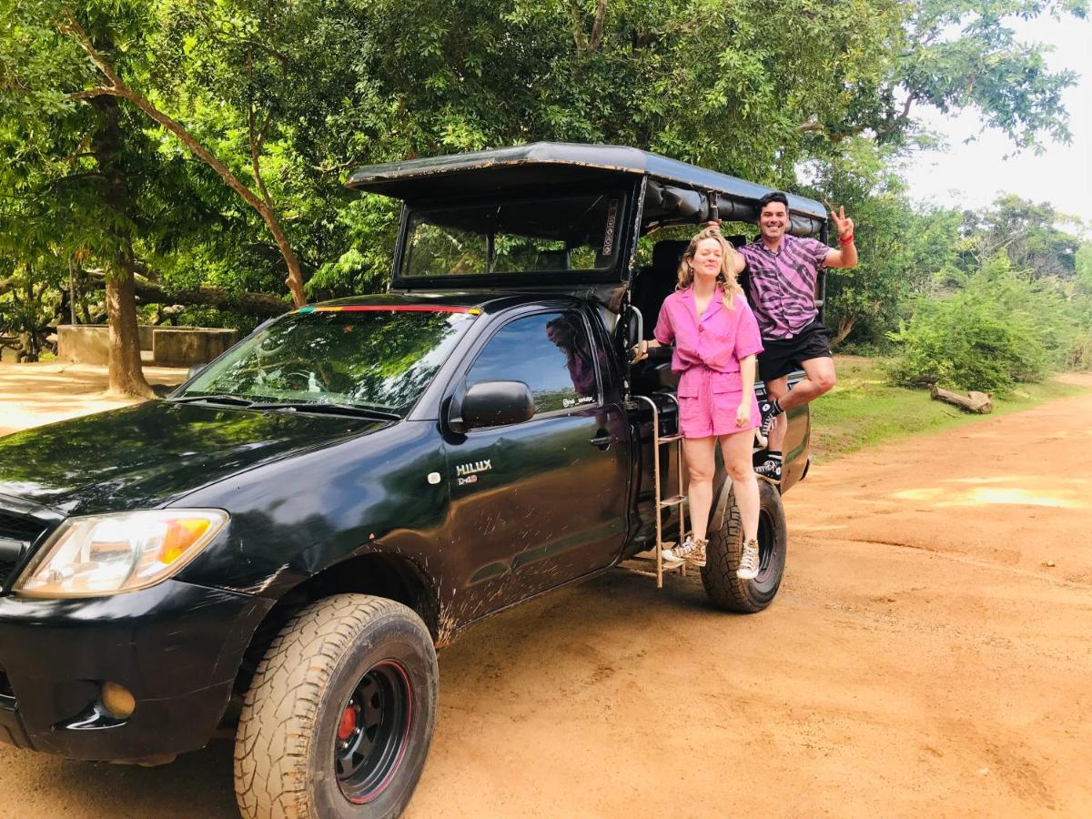 Yala Safari Village Maha Akurugoda Luaran gambar